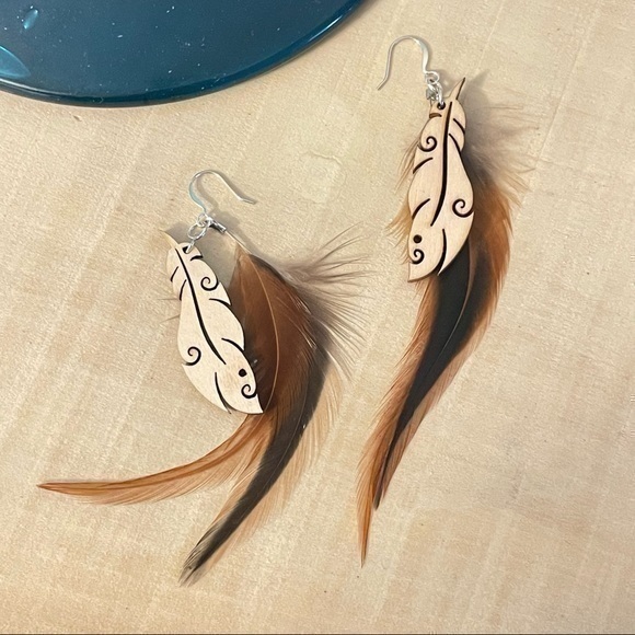 $10 Sale Handmade Lightweight Carved Wood Feather Earrings Long 4+” Western